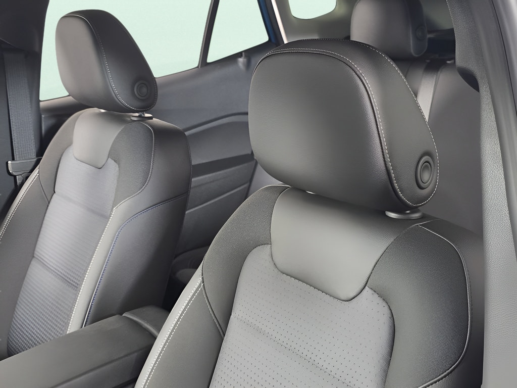 2026 Chevrolet Trax LT - Photo 12