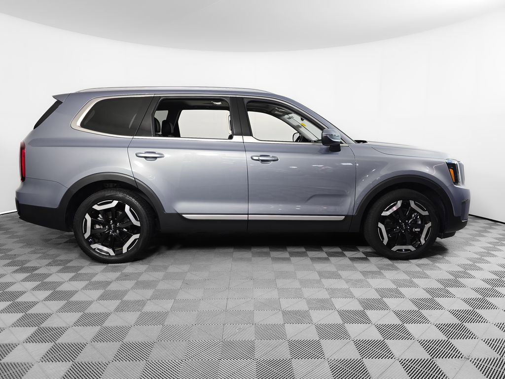 2025 Kia Telluride S - Photo 7