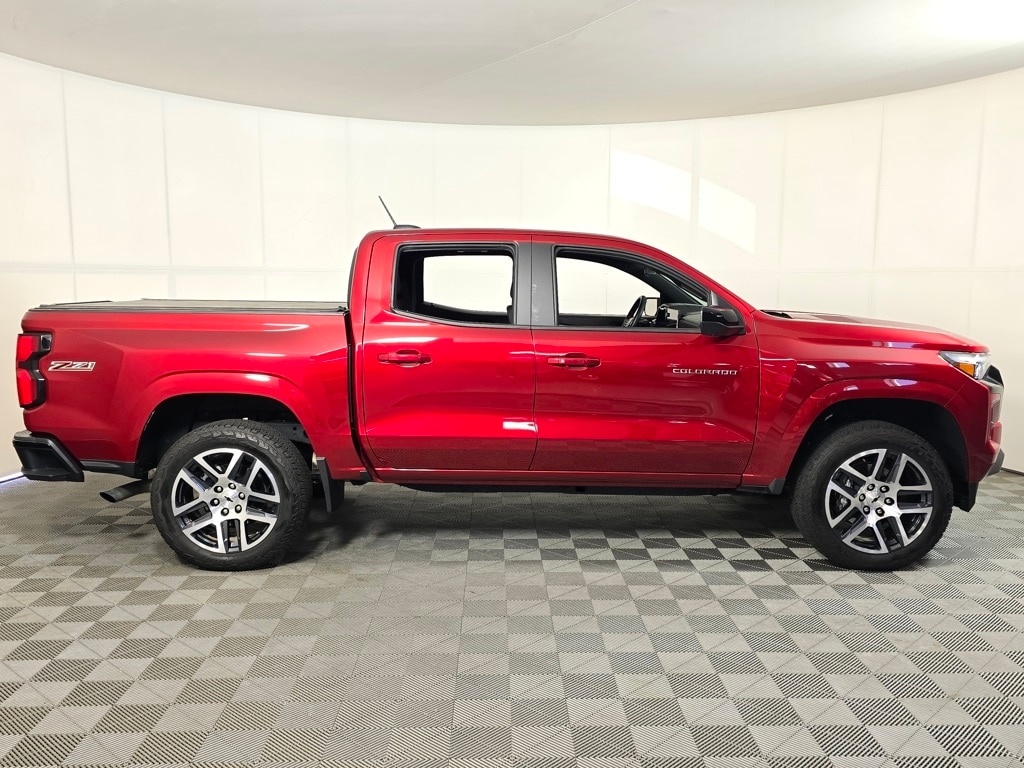 Used 2024 Chevrolet Colorado Z71 with VIN 1GCPTDEK9R1249122 for sale in Brainerd, Minnesota