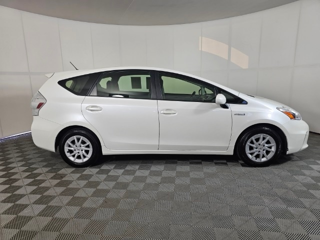 Used 2014 Toyota Prius v Five with VIN JTDZN3EU8E3319965 for sale in Brainerd, Minnesota