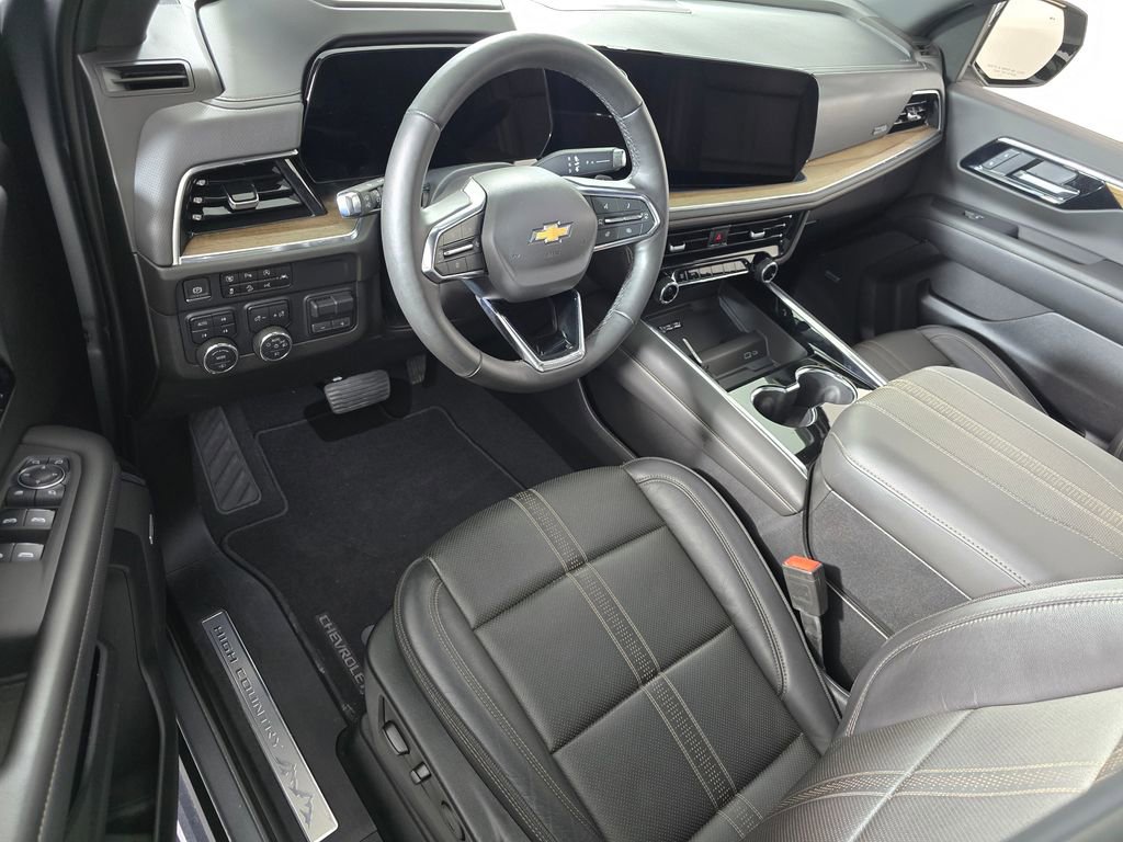 2025 Chevrolet Suburban High Country - Photo 10
