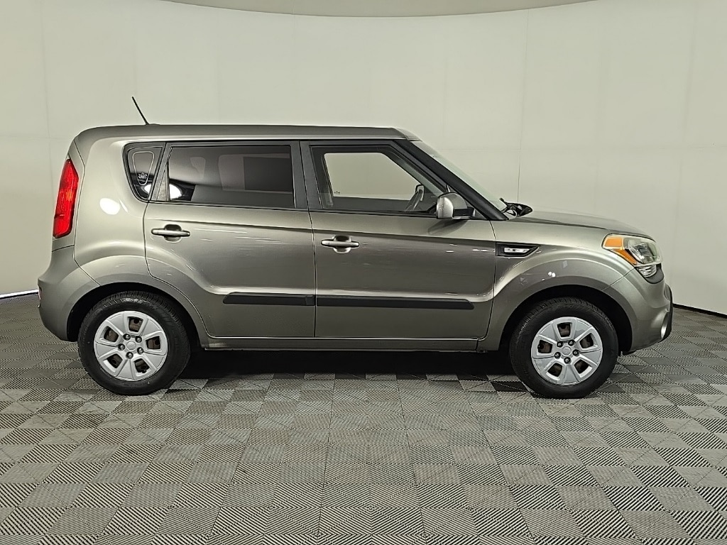 Used 2013 Kia Soul Base with VIN KNDJT2A55D7557551 for sale in Brainerd, Minnesota
