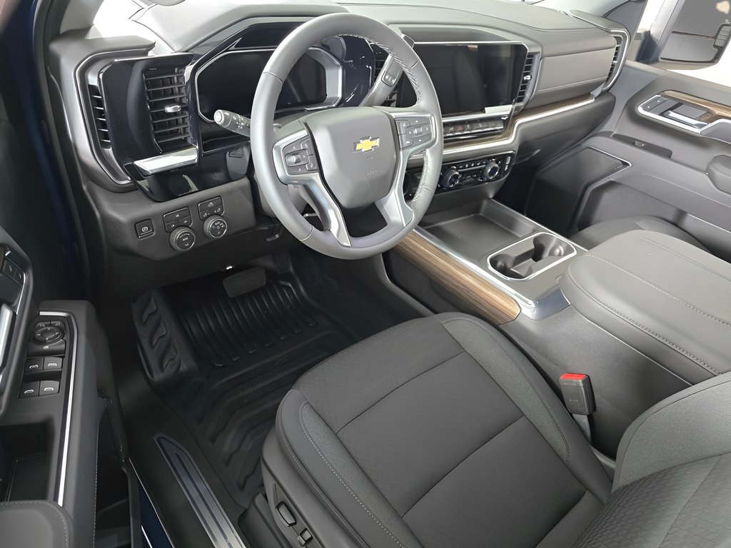 2026 Chevrolet Silverado 3500 HD LT - Photo 9