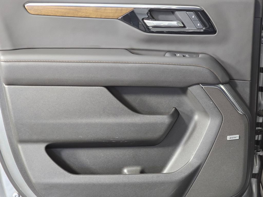 2025 Chevrolet Suburban High Country - Photo 40
