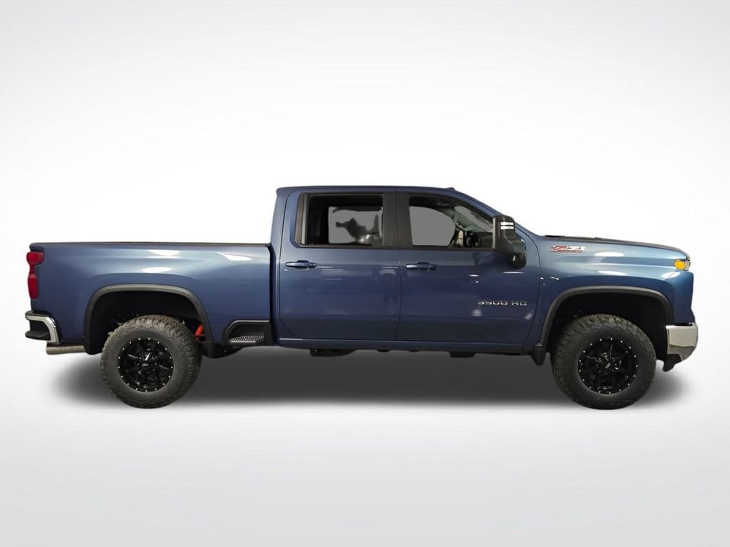 2026 Chevrolet Silverado 3500 HD LT - Photo 8