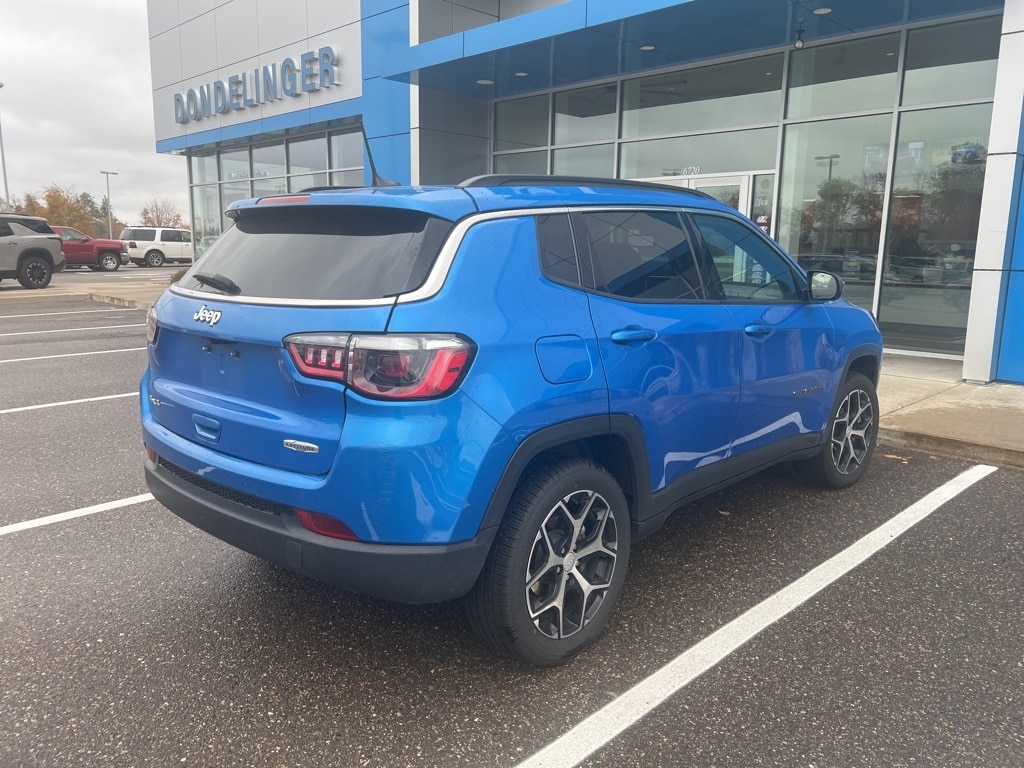 Used 2024 Jeep Compass Latitude SUV