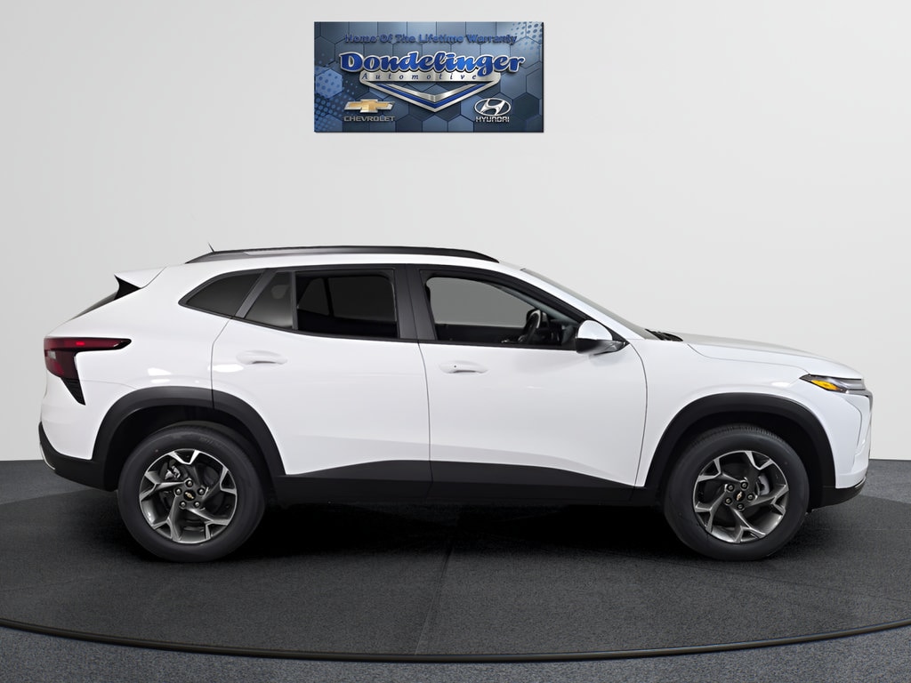 2026 Chevrolet Trax LT - Photo 8