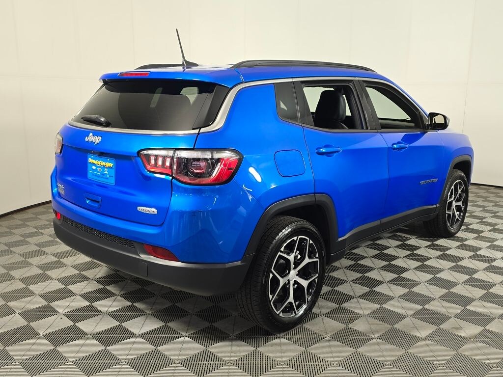 Used 2024 Jeep Compass Latitude SUV