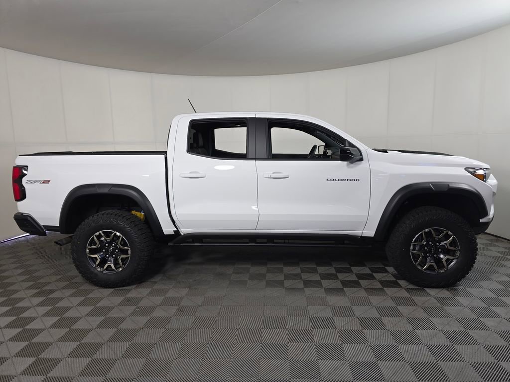 2026 Chevrolet Colorado ZR2 - Photo 8