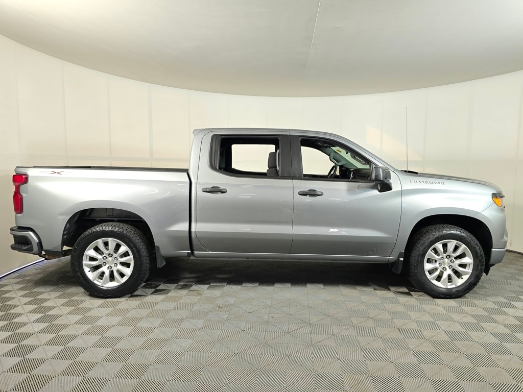 Used 2023 Chevrolet Silverado 1500 Custom with VIN 1GCPDBEK8PZ161484 for sale in Brainerd, Minnesota