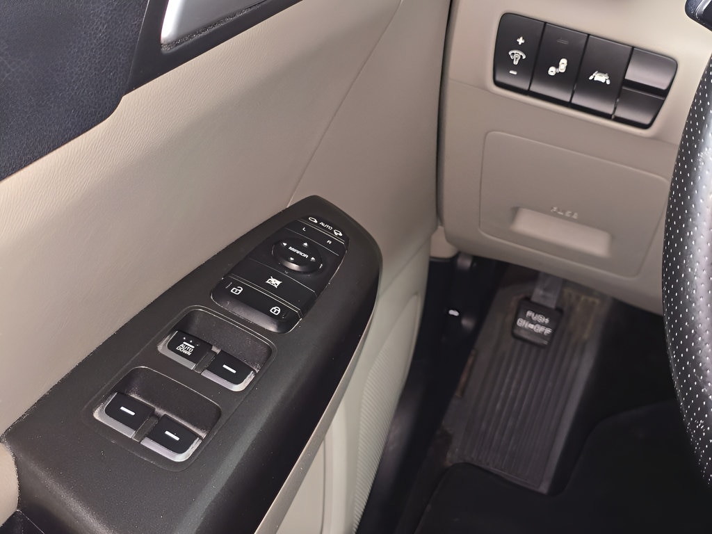 2020 Kia Sportage S - Photo 25