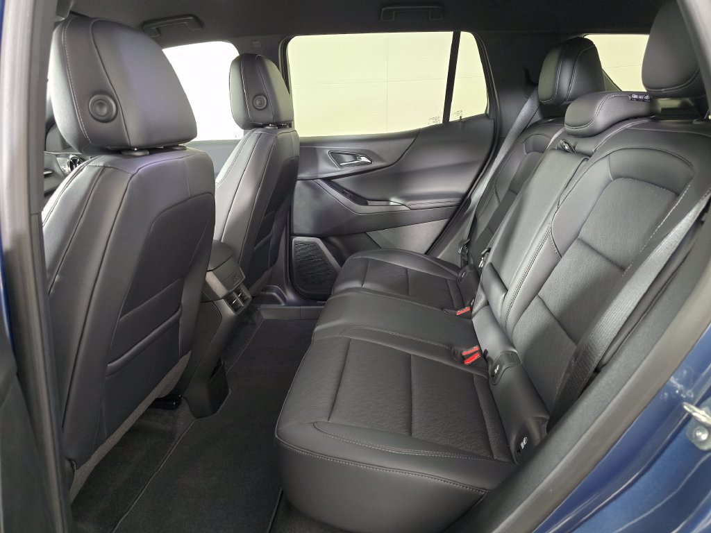 2027 Chevrolet Equinox LT - Photo 15