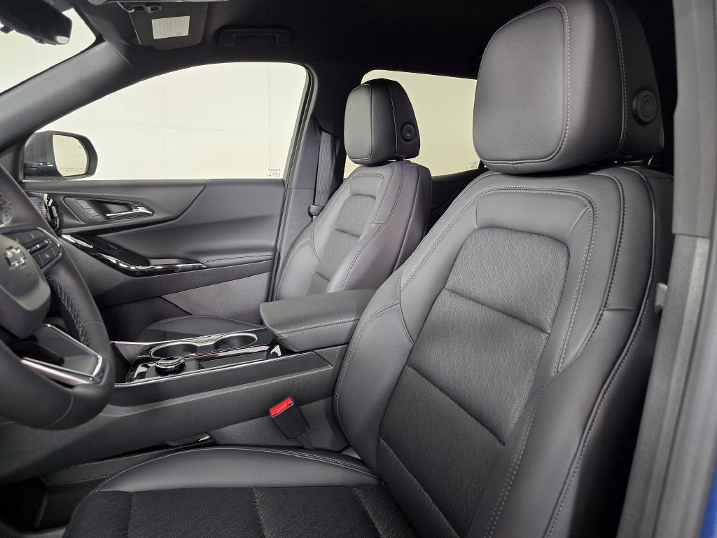2027 Chevrolet Equinox LT - Photo 13