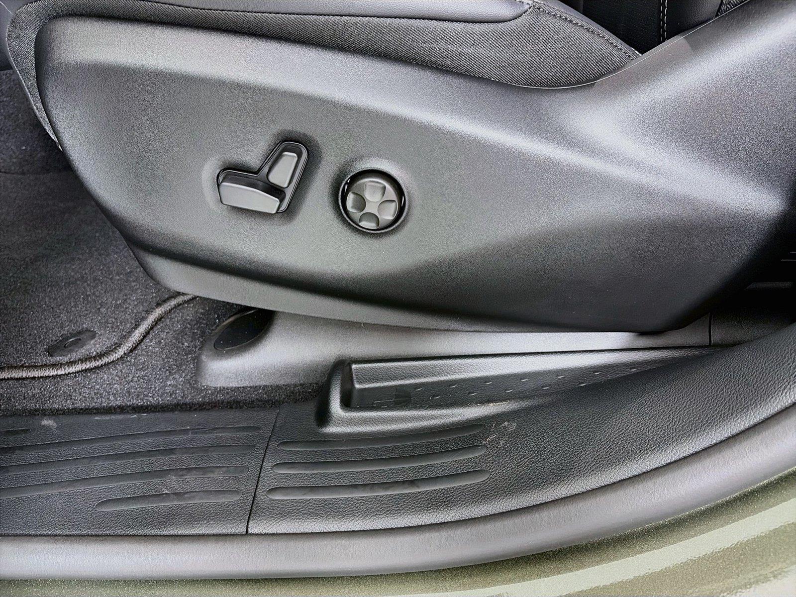 2027 Chrysler Pacifica Select - Photo 20