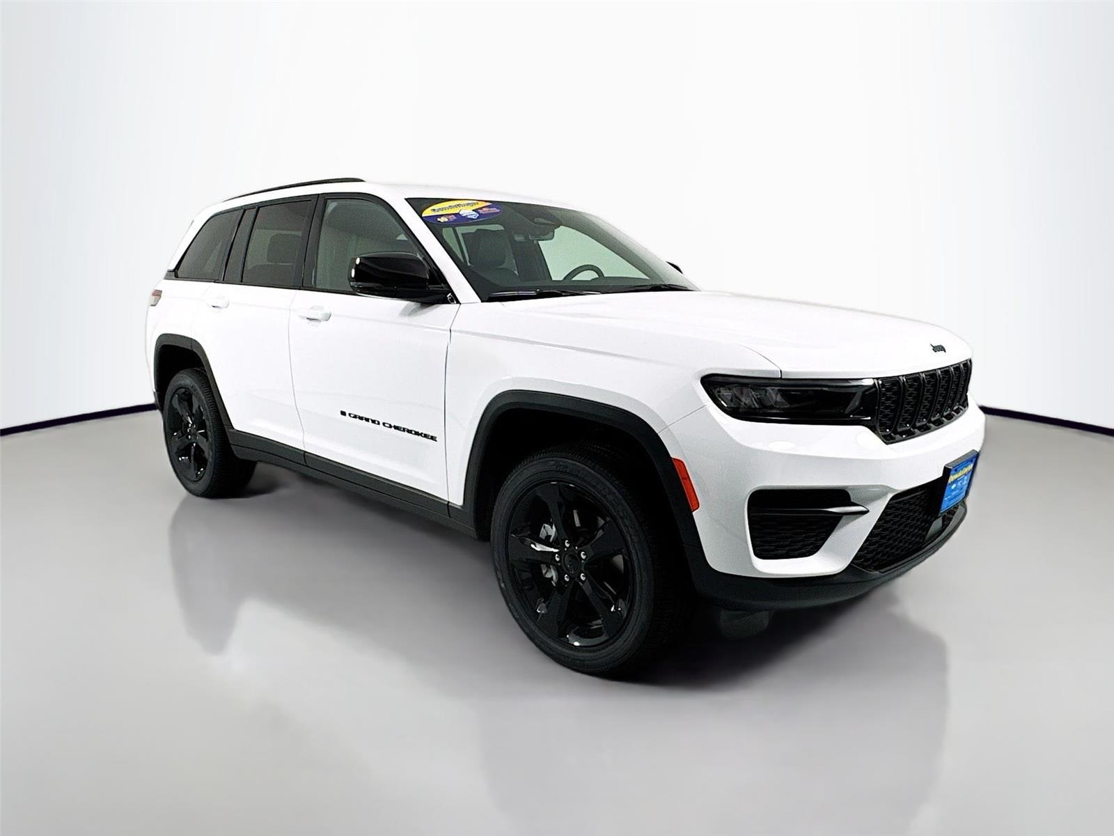 2025 Jeep Grand Cherokee Altitude's photo