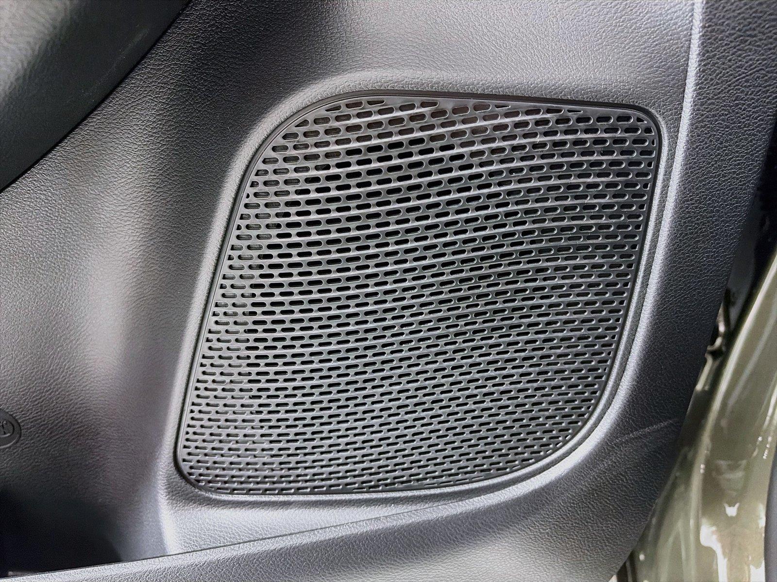 2027 Chrysler Pacifica Select - Photo 19