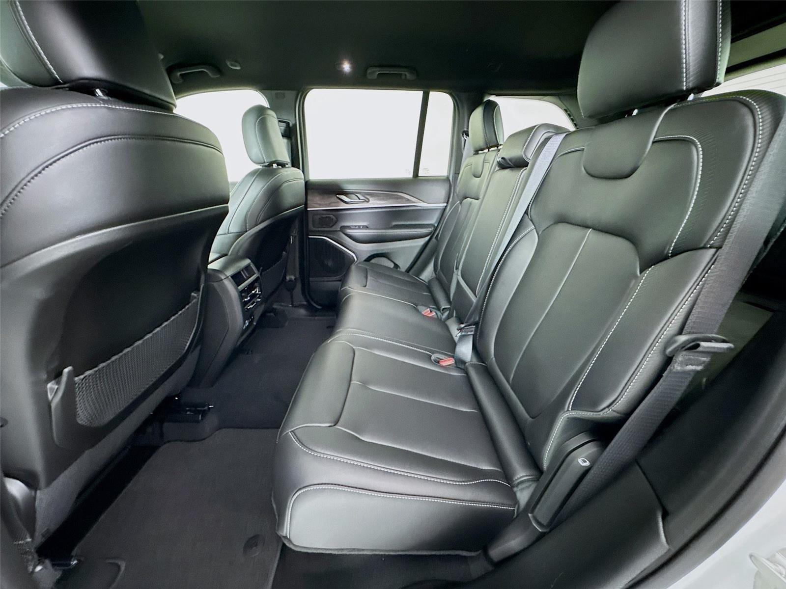 2025 Jeep Grand Cherokee Limited - Photo 23