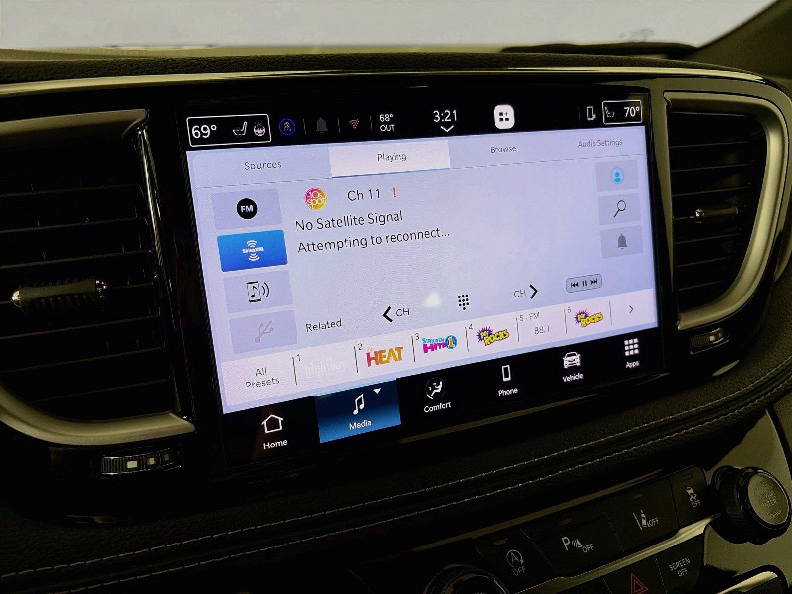 2027 Chrysler Pacifica Select - Photo 14