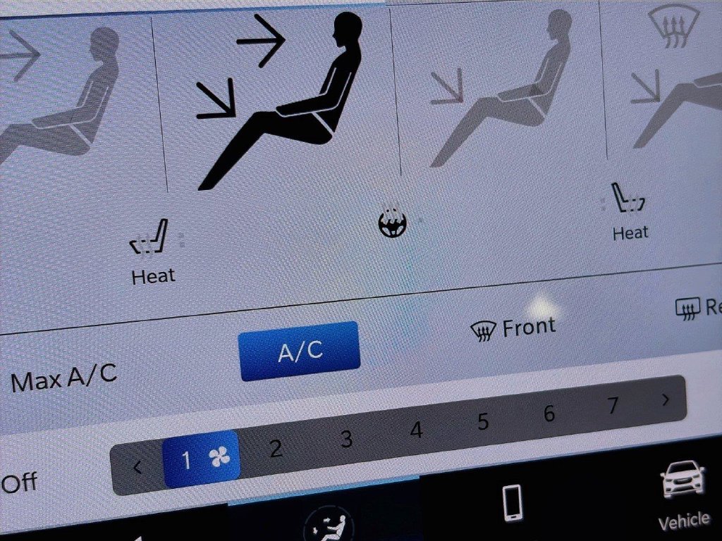 2027 Chrysler Pacifica Select - Photo 20