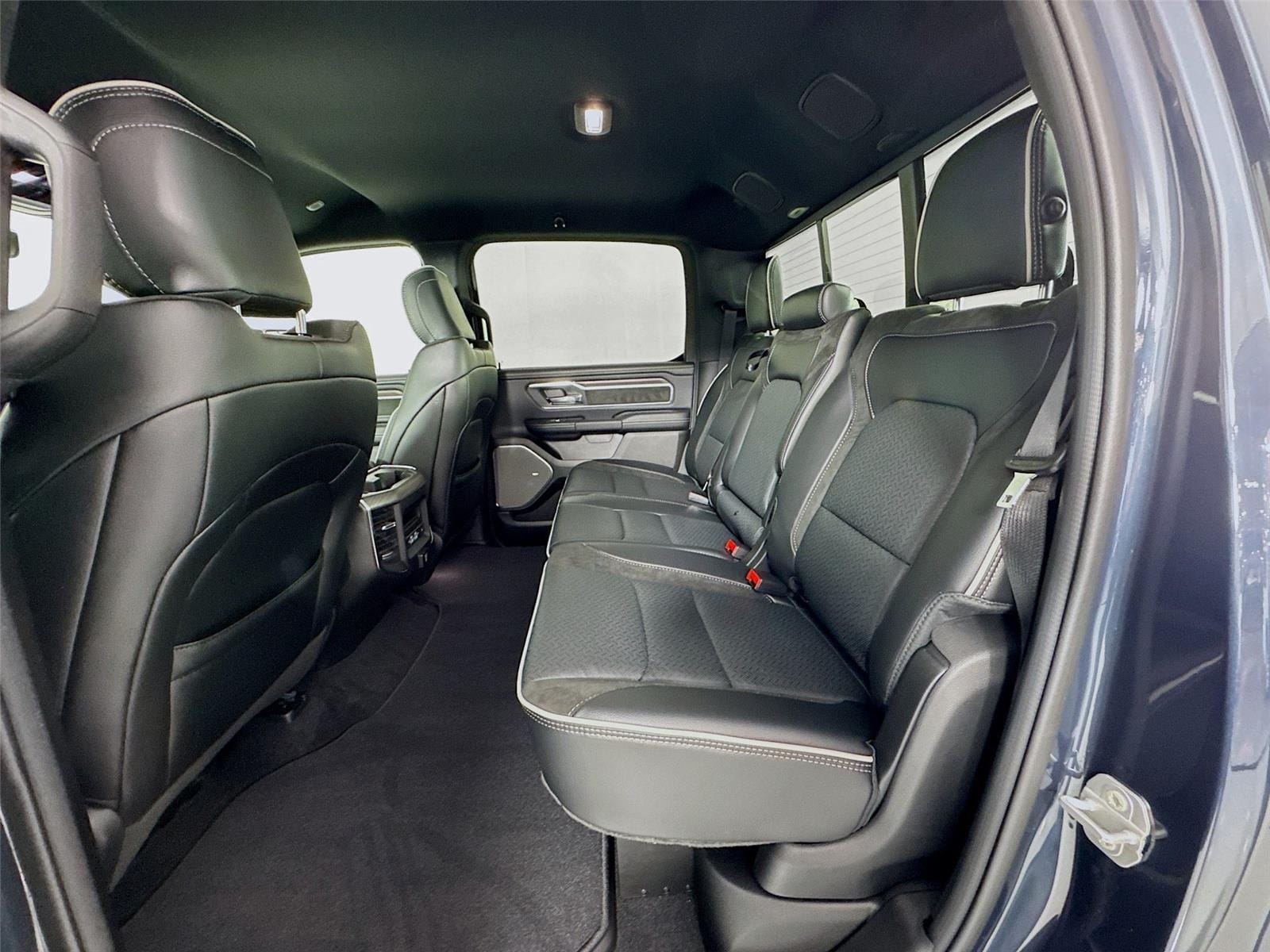 2026 RAM 1500 Laramie - Photo 23
