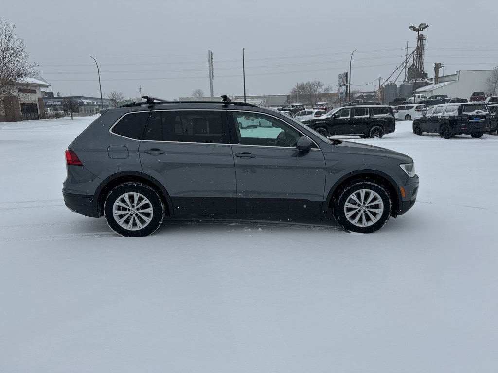 Used 2019 Volkswagen Tiguan SE with VIN 3VV2B7AX2KM049029 for sale in Grand Rapids, Minnesota