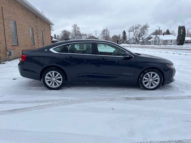 Used 2018 Chevrolet Impala 1LT with VIN 2G1105S36J9138571 for sale in Grand Rapids, Minnesota