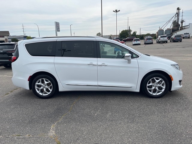 Used 2020 Chrysler Pacifica Limited with VIN 2C4RC1GG9LR290207 for sale in Grand Rapids, Minnesota