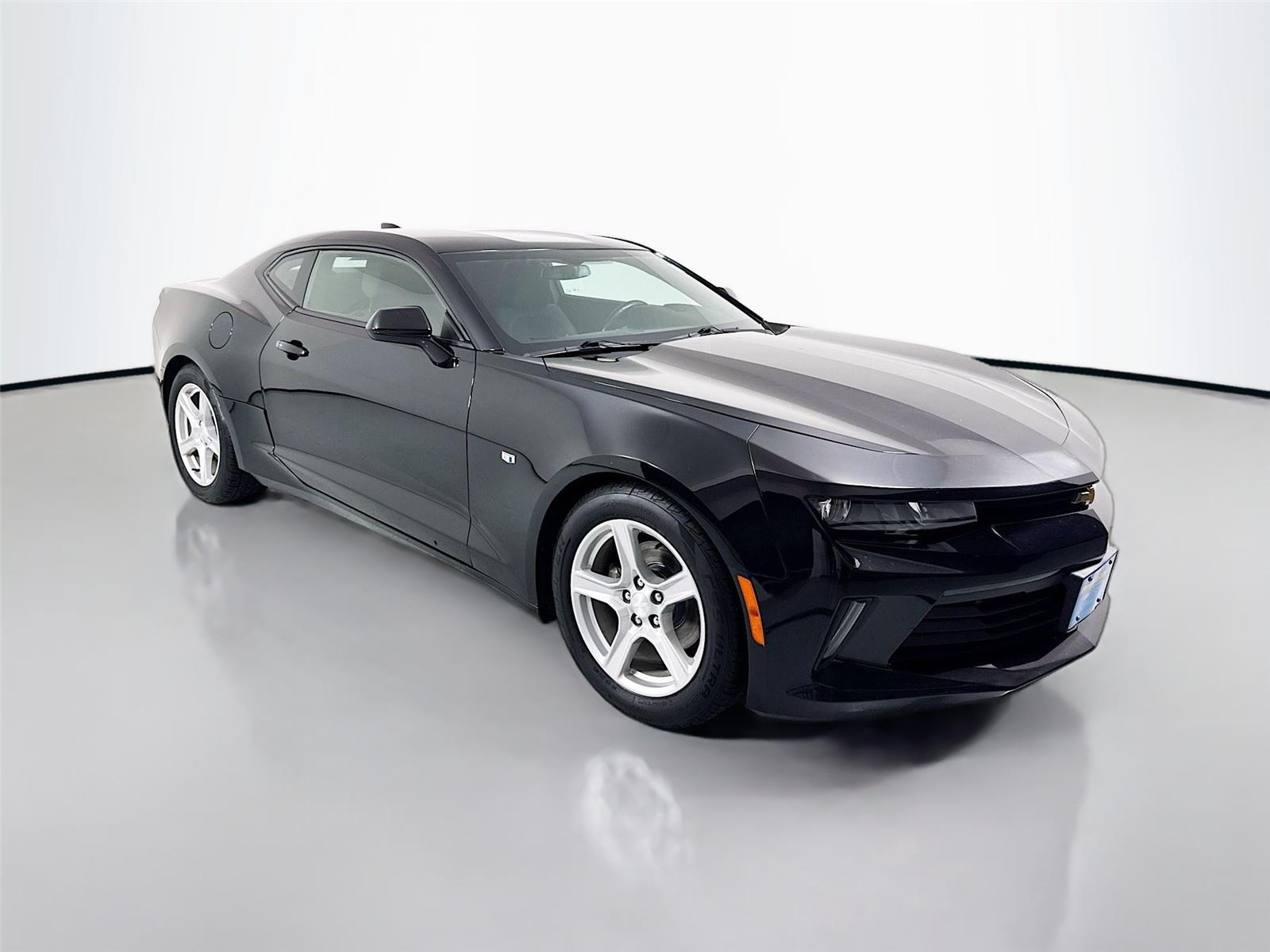 2017 Chevrolet Camaro 1LT's photo