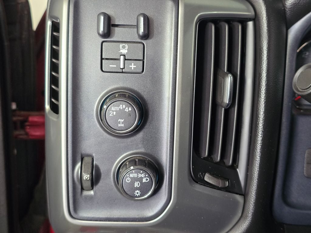 2018 Chevrolet Silverado 1500 LT - Photo 26