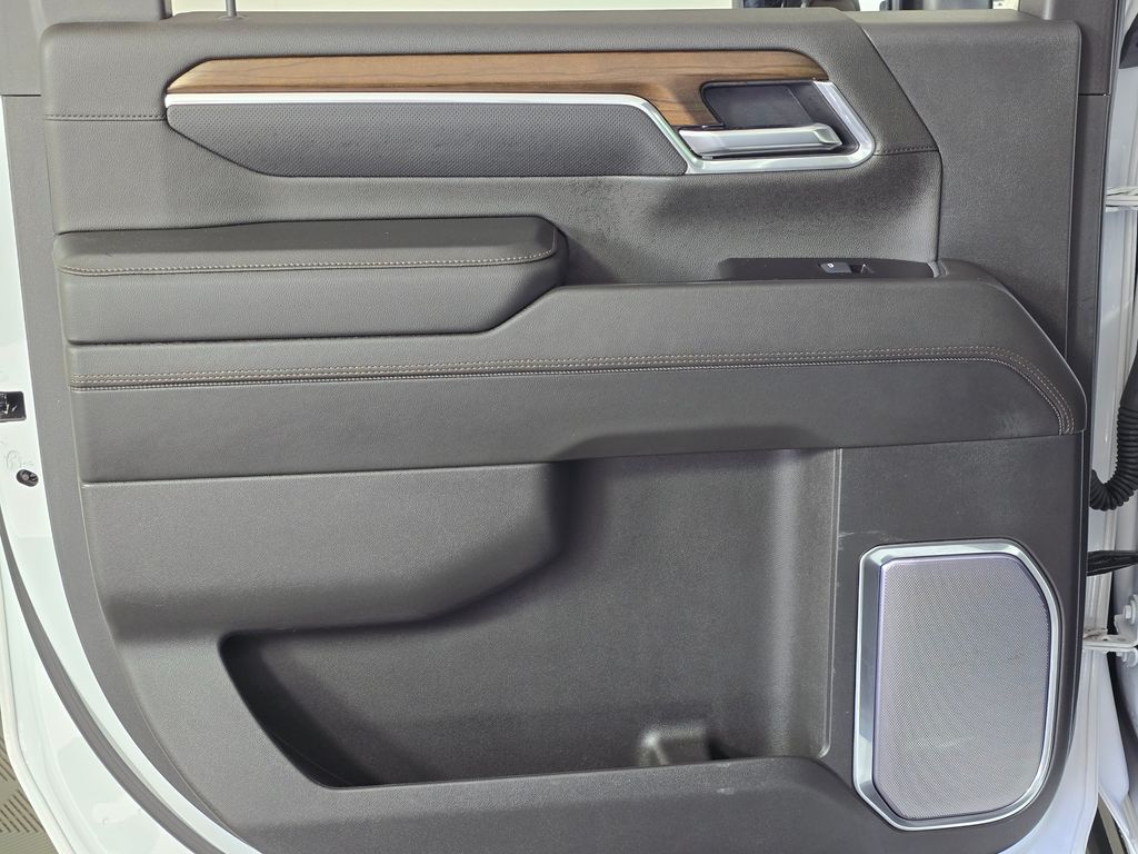 2025 Chevrolet Silverado 2500HD High Country - Photo 32