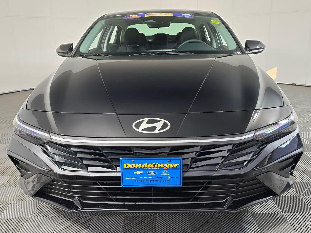 New 2026 Hyundai Elantra SE Sedan