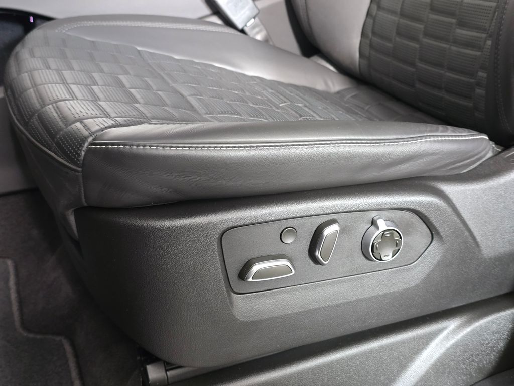 2025 Cadillac Escalade Sport Platinum - Photo 11
