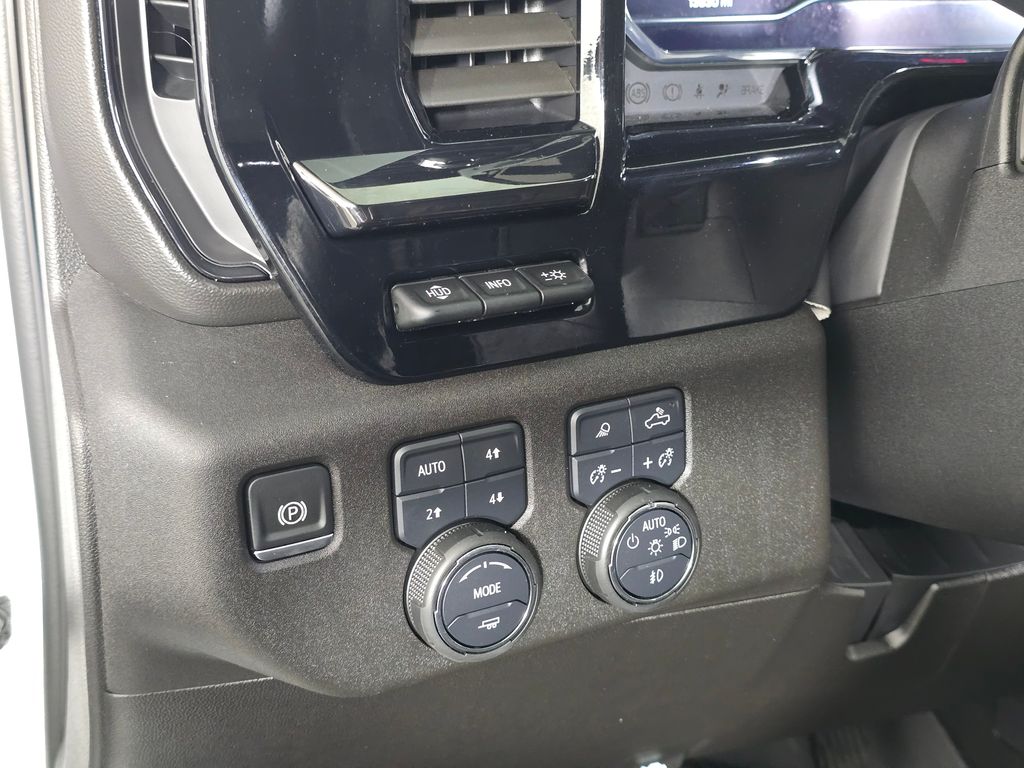 2024 Chevrolet Silverado 2500HD ZR2 - Photo 19