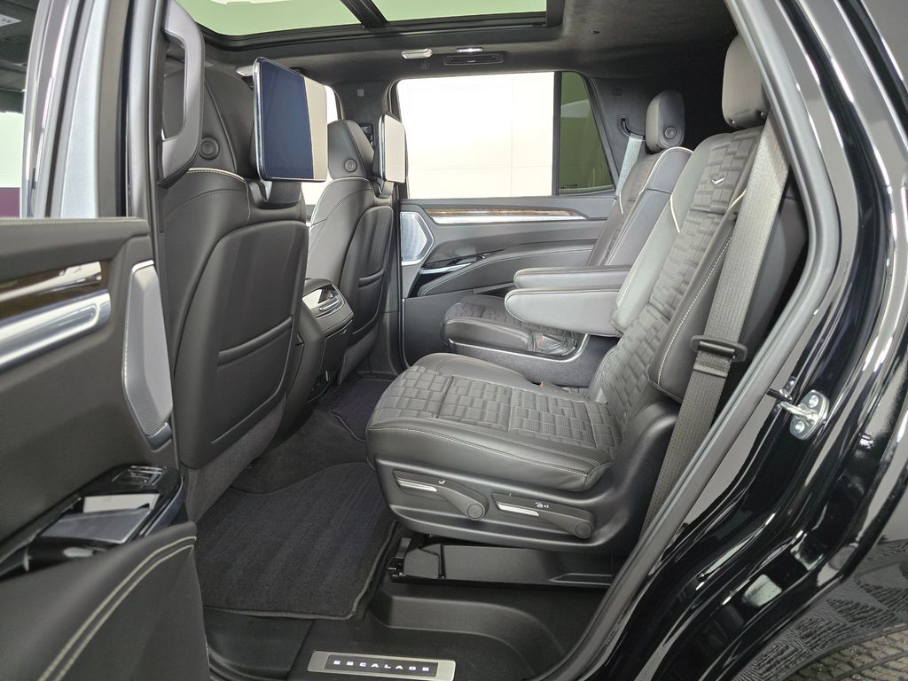 2025 Cadillac Escalade Sport Platinum - Photo 14