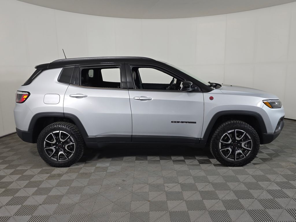 2025 Jeep Compass Trailhawk - Photo 8