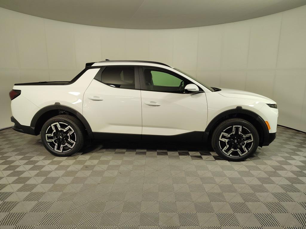 2026 Hyundai Santa Cruz Limited photo 2