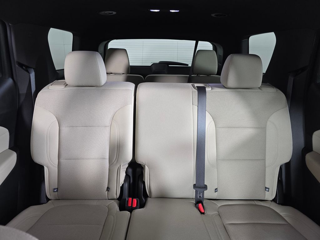 2023 Chevrolet Traverse LS - Photo 14