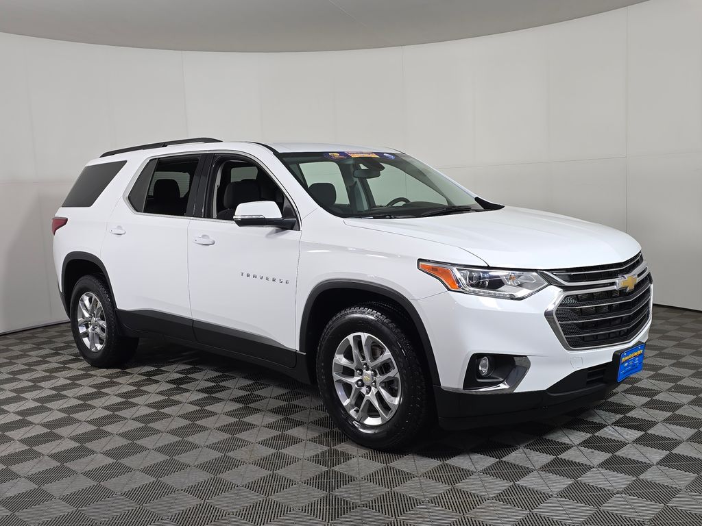 Used 2021 Chevrolet Traverse 1LT with VIN 1GNEVGKW4MJ213090 for sale in Baxter, Minnesota