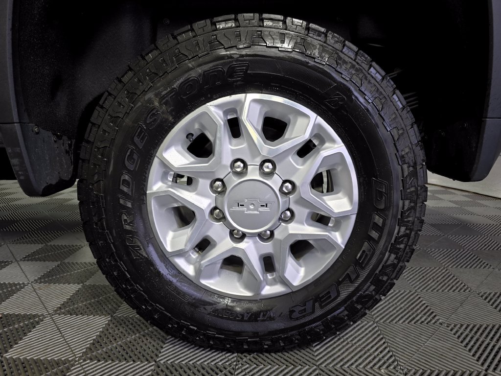 2025 Chevrolet Silverado 3500HD LT - Photo 36