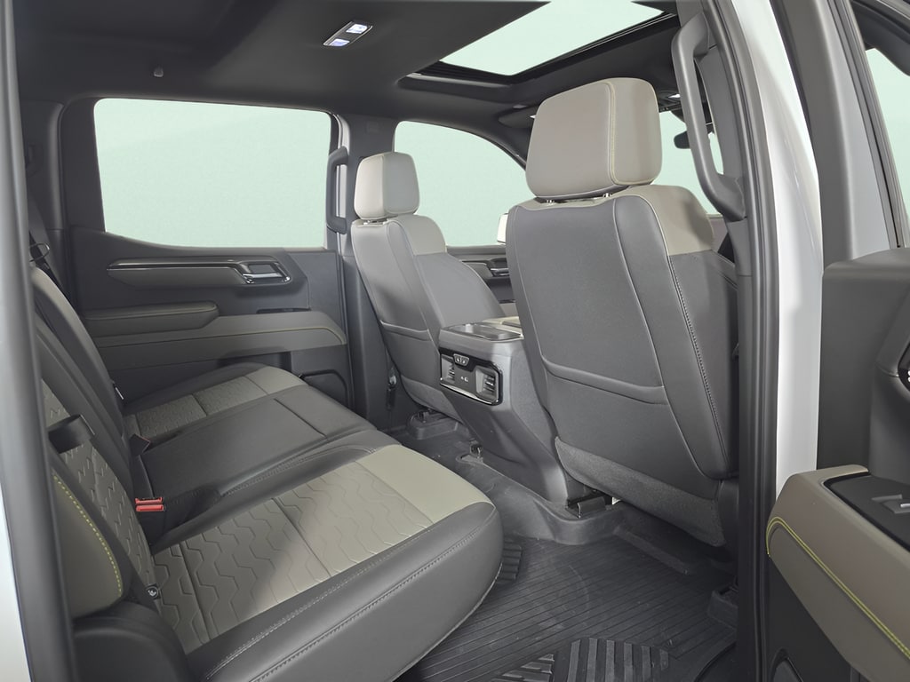 2024 Chevrolet Silverado 1500 ZR2 - Photo 16