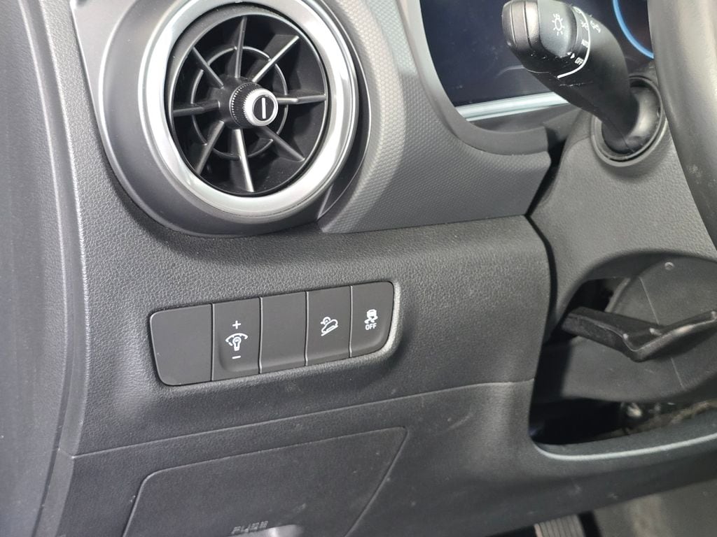 2022 Hyundai Kona Limited - Photo 25