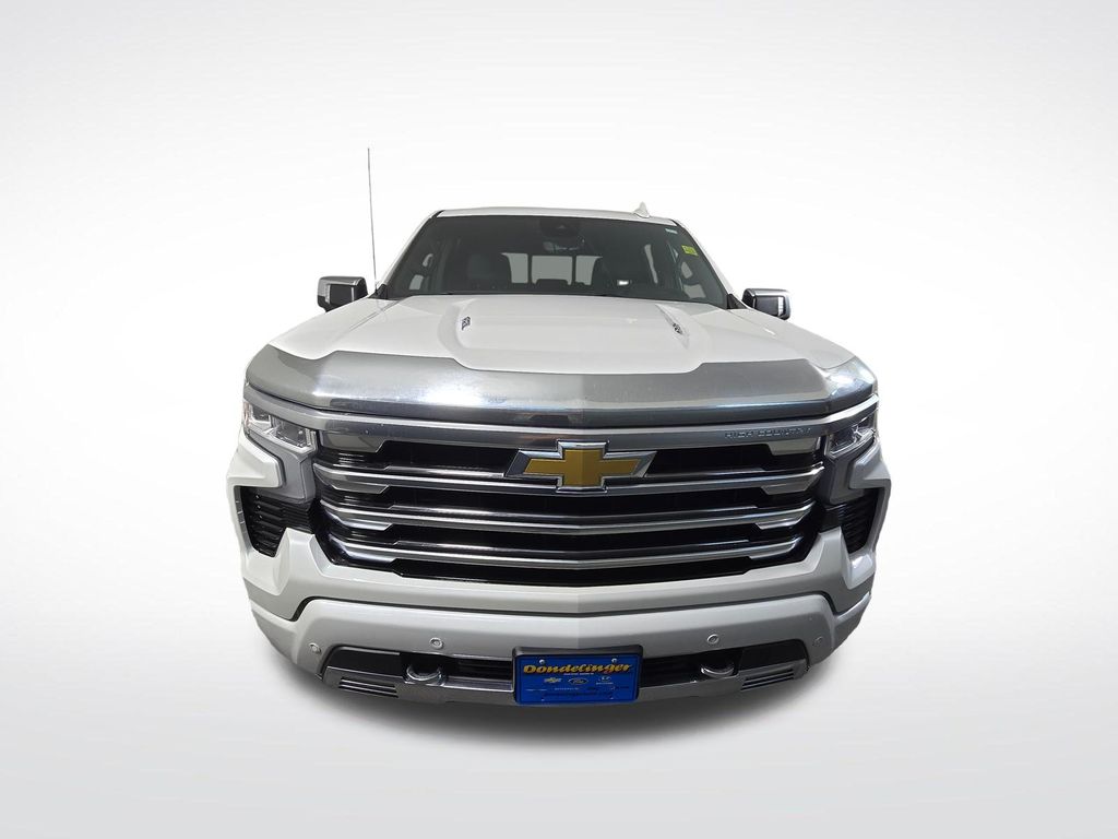 Used 2024 Chevrolet Silverado 1500 High Country with VIN 1GCUDJEL2RZ163840 for sale in Baxter, Minnesota
