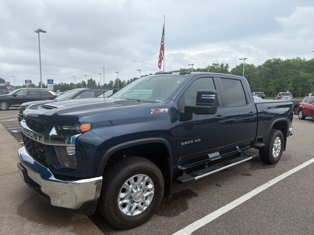 2021 Chevrolet Silverado HD LT 4WD Crew Cab Standard Box SRW's photo