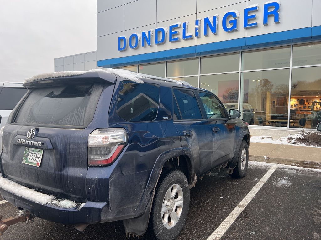 2015 Toyota 4Runner SR5 Premium photo 2