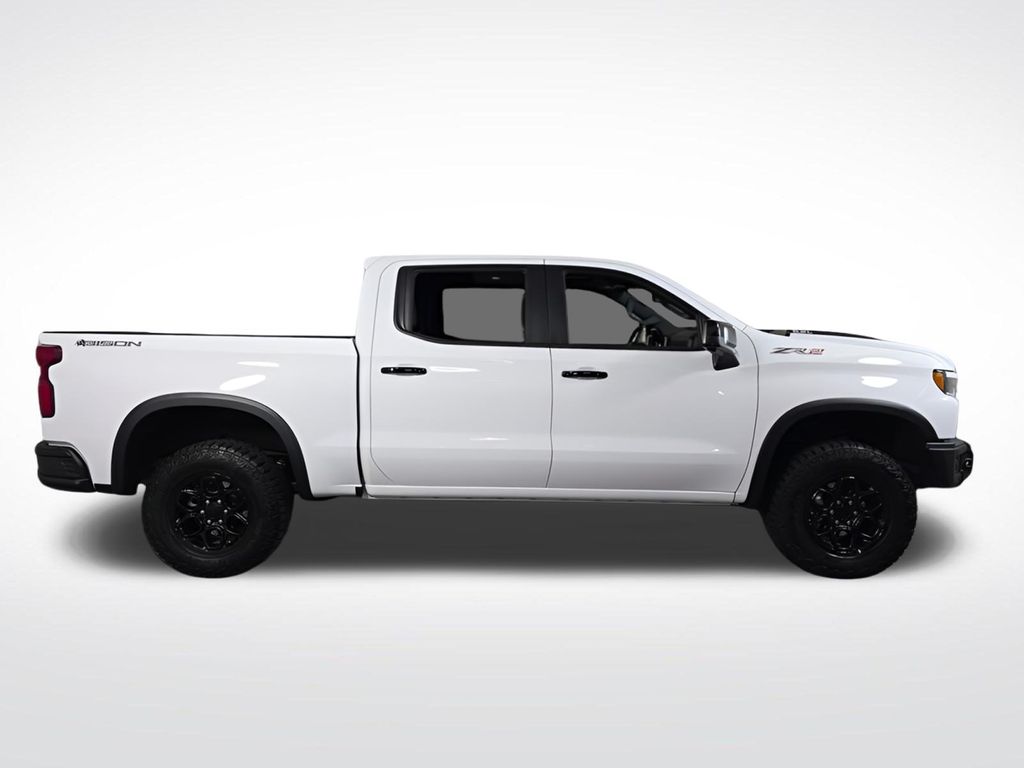 2024 Chevrolet Silverado 1500 ZR2 - Photo 9