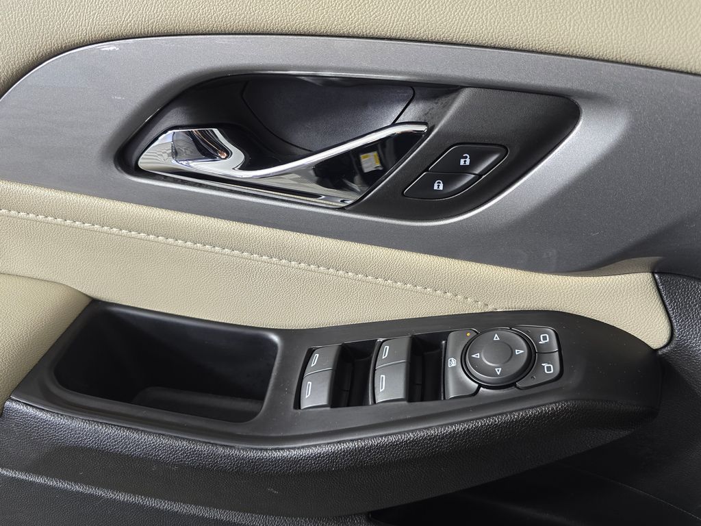 2023 Chevrolet Traverse LS - Photo 34