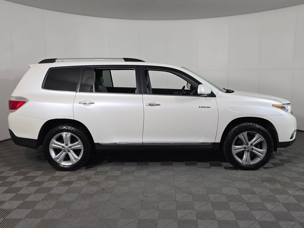 Used 2013 Toyota Highlander Limited with VIN 5TDDK3EH6DS213789 for sale in Baxter, Minnesota