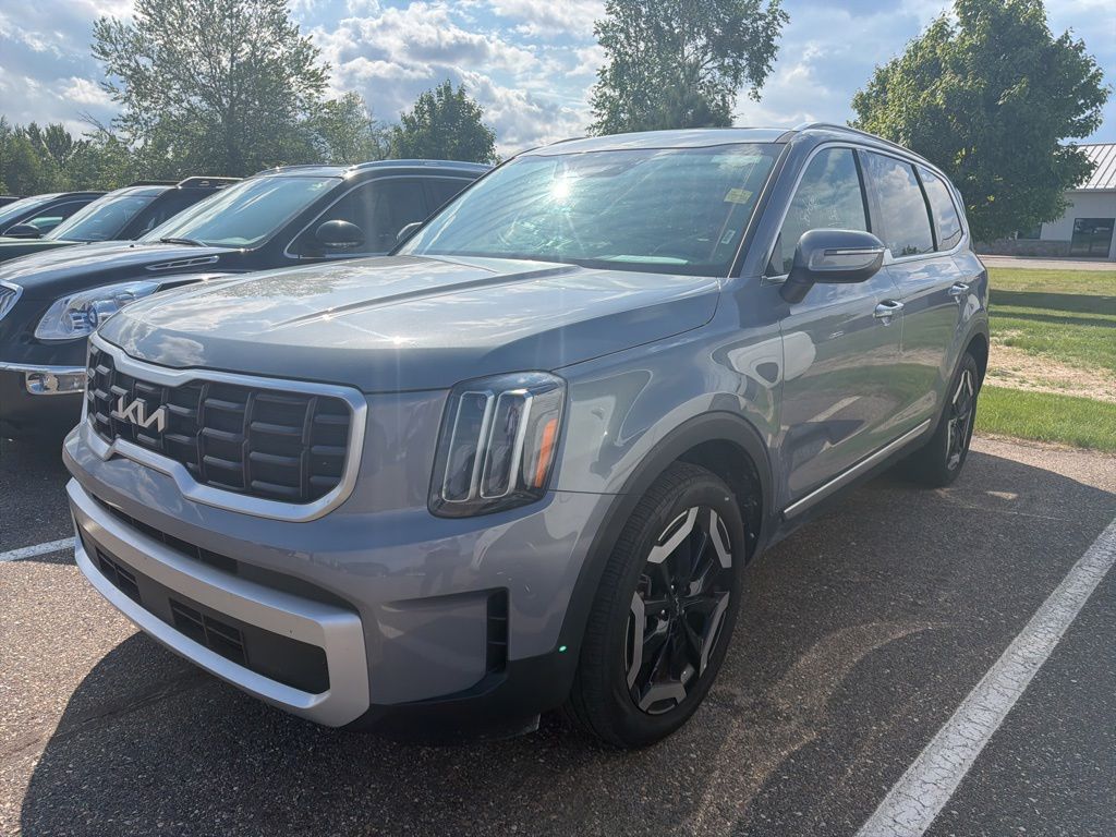 2025 Kia Telluride S AWD's photo
