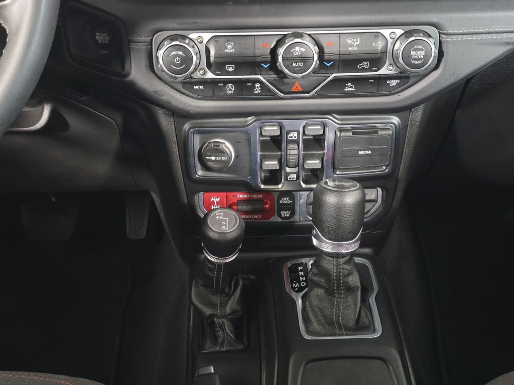 2025 Jeep Wrangler 4-Door Rubicon - Photo 20