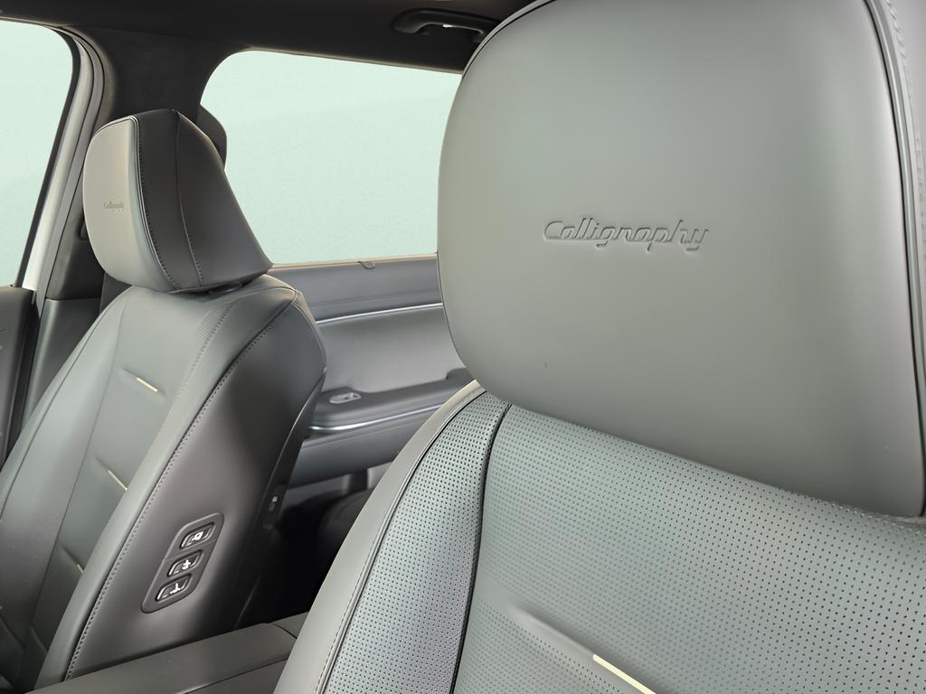 2026 Hyundai Palisade Calligraphy - Photo 13